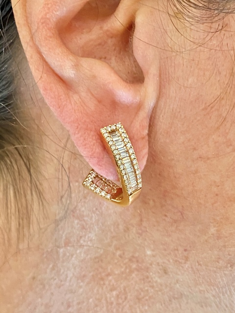 Miore Orecchini Donna Oro Giallo 8KT 333 Con Diamanti Naturali 0,10 Ct – Piccoli A Bottone, Anallergici, In Astuccio